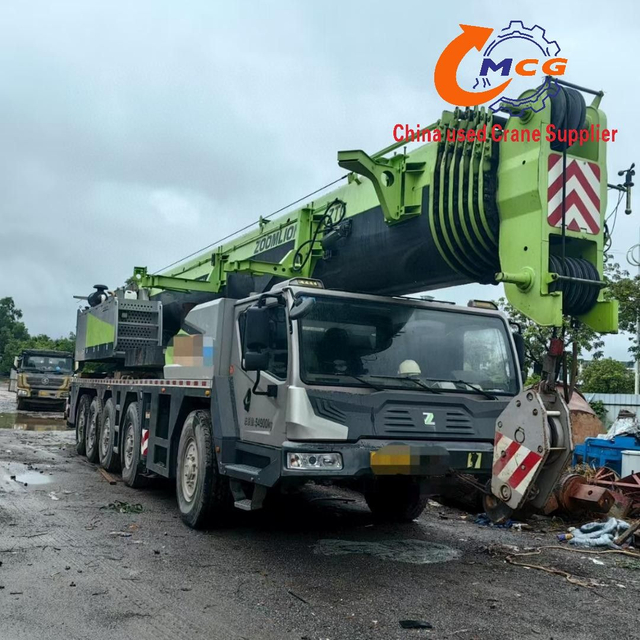 2021 Zoomlion 130-тонный 7-сеческий бум ZTC1300V7 Используемый грузовик, подходящий для различных сценариев